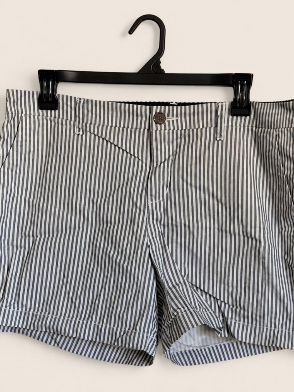 Old Navy Blue White Striped Everyday Shorts